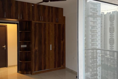 Property Image of 2 BHK Semi-Furnished Flat for Rent in Panchsheel Greens 2 at Greater Noida