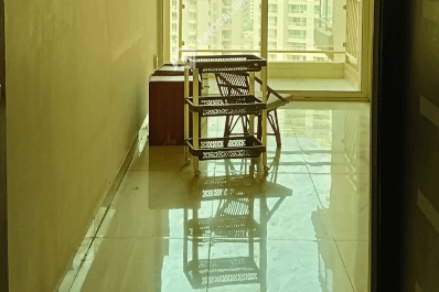 Property Image of 3 BHK Semi-Furnished Flat for Rent in Gaur Saundaryam at Noida Extension